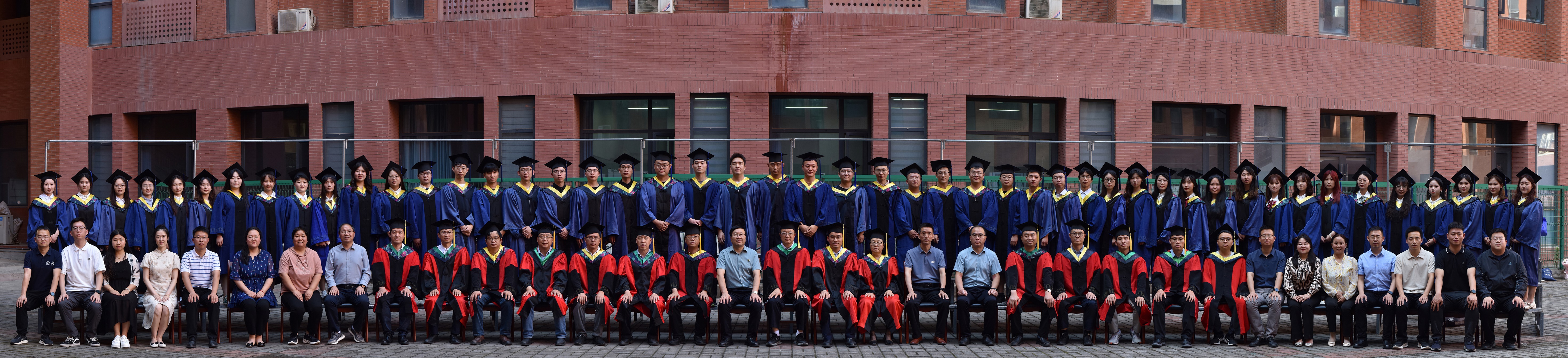 伟德体育官网2024届工学硕士毕业留念.jpg